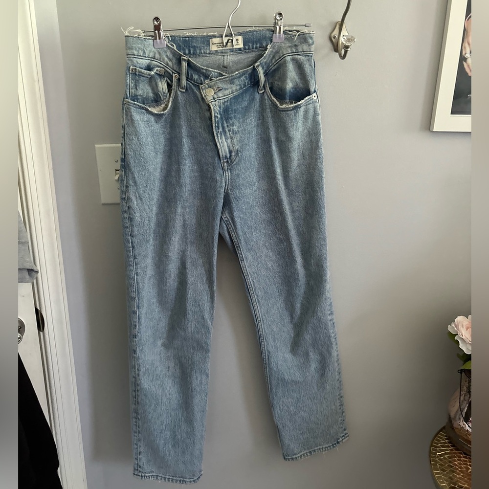 VIRAL tiktok Lightly Worn Abercrombie Jeans